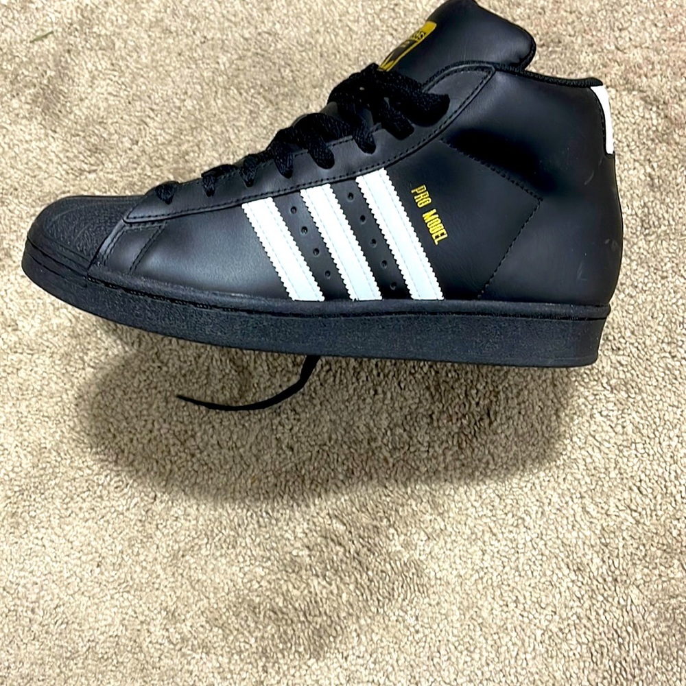A nice pair of adidas…worn a couple times and are in good condition